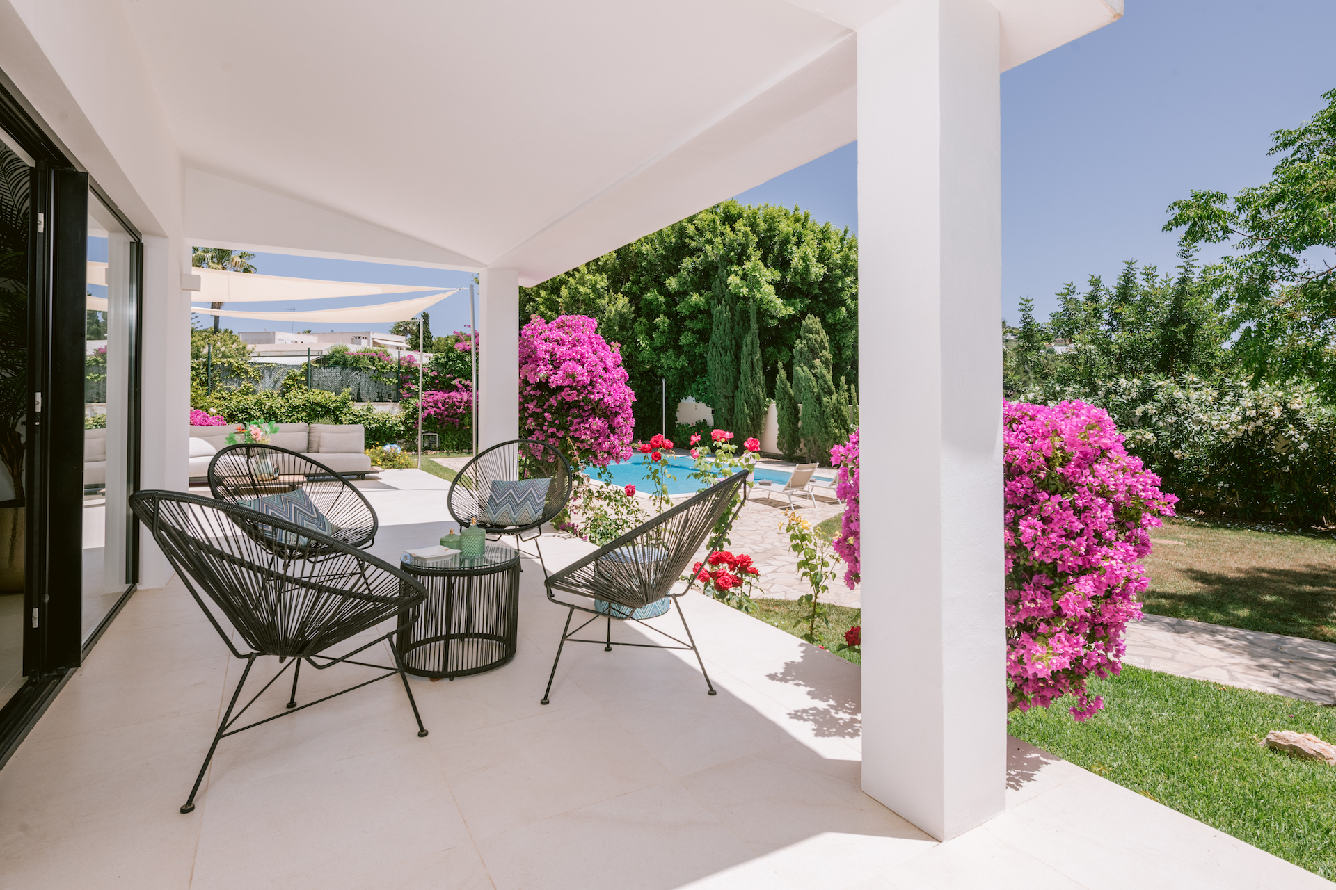 Resa Estates Ibiza te koop for sale huis villa Jesus patio .jpg